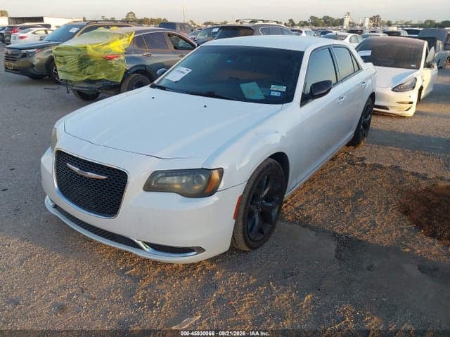 2020 CHRYSLER 300 TOURING 2