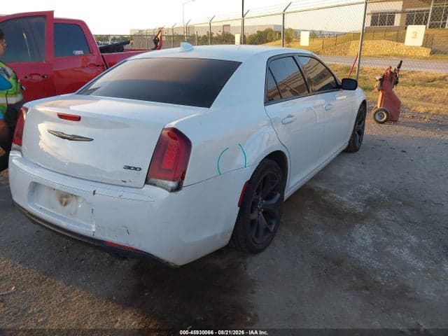 2020 CHRYSLER 300 TOURING 4