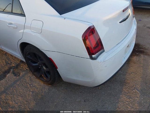 2020 CHRYSLER 300 TOURING 6