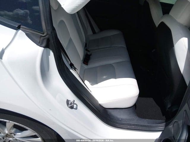 2022 TESLA MODEL 3 8
