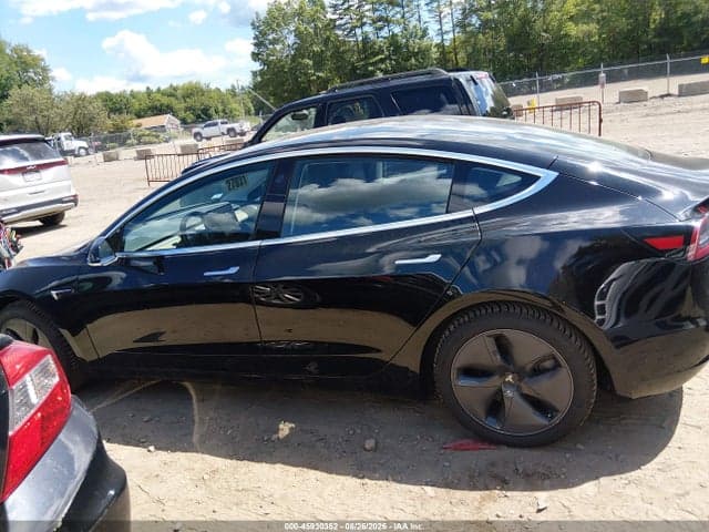 2018 TESLA MODEL 3 LONG RANGE/PERFORMANCE 13