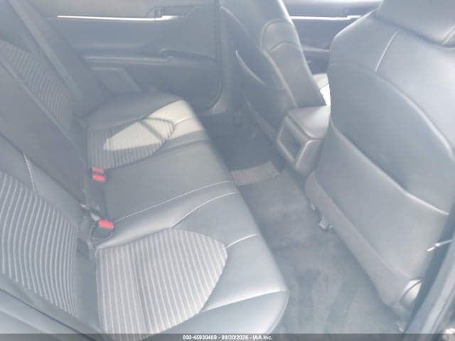 2020 TOYOTA CAMRY SE 8