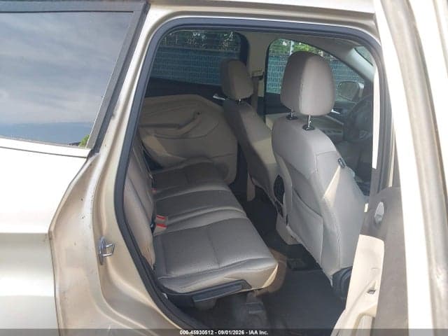 2017 FORD ESCAPE SE 8