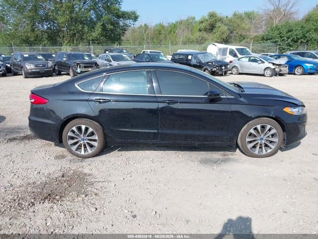 2019 FORD FUSION SE 13