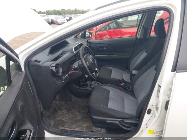 2018 TOYOTA PRIUS C TWO 5