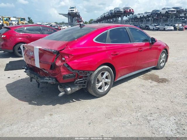 2021 HYUNDAI SONATA SE 4