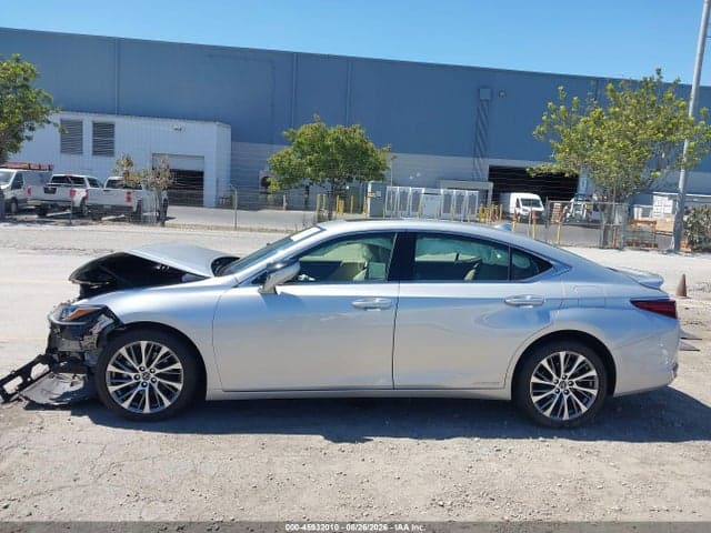 2019 LEXUS ES 300H 15