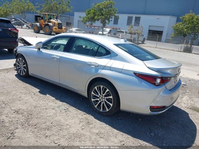 2019 LEXUS ES 300H 3