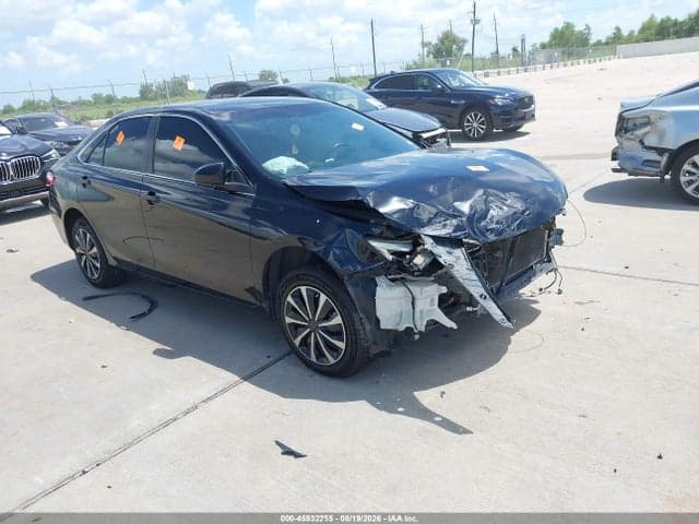 2017 TOYOTA CAMRY LE 1