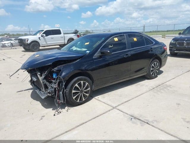 2017 TOYOTA CAMRY LE 2
