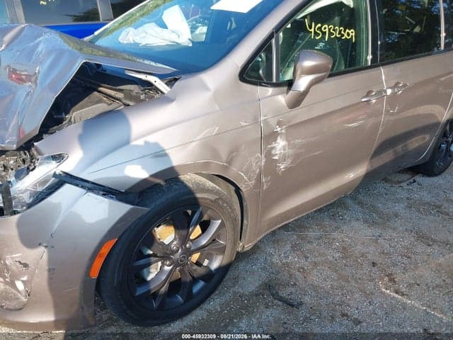 2018 CHRYSLER PACIFICA TOURING L PLUS 16