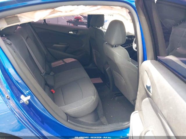 2017 CHEVROLET CRUZE LT AUTO 8