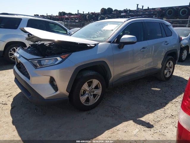2019 TOYOTA RAV4 XLE 2