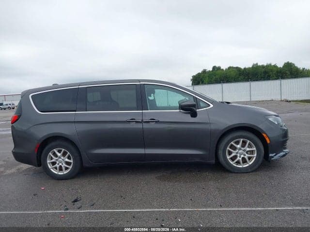 2017 CHRYSLER PACIFICA TOURING 13