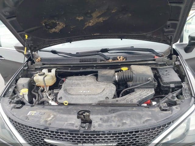 2017 CHRYSLER PACIFICA TOURING 10