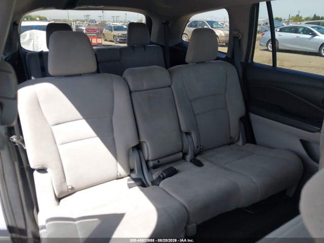 2019 HONDA PILOT EX 8