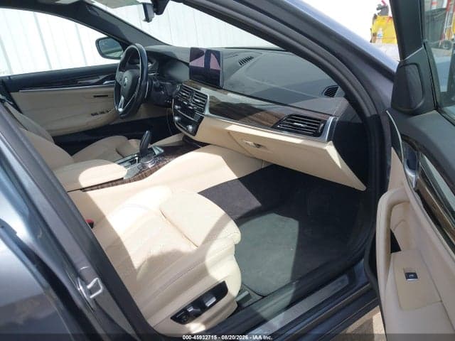 2021 BMW 530E 5