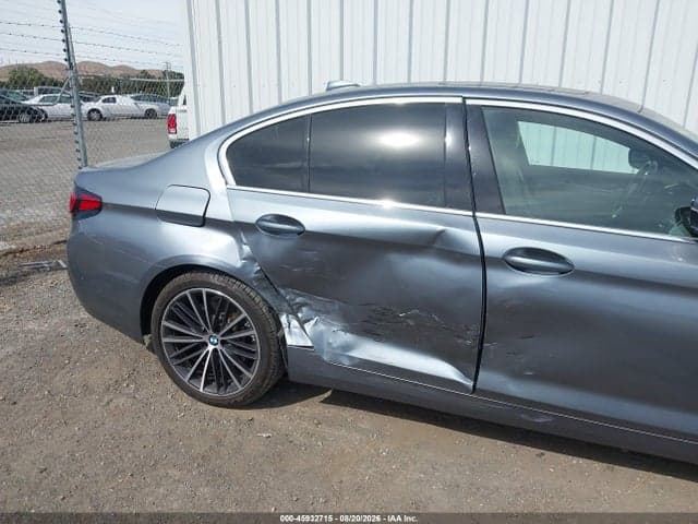 2021 BMW 530E 6