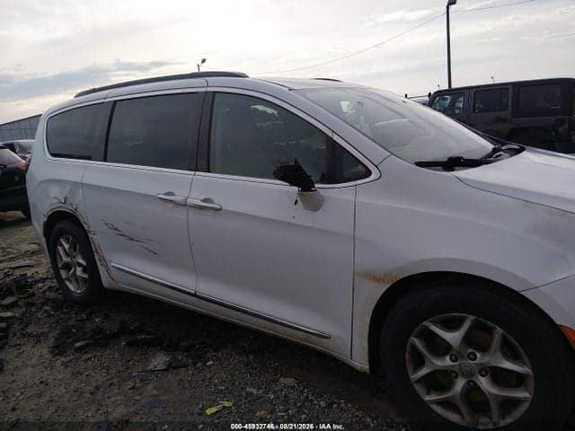 2017 CHRYSLER PACIFICA TOURING-L 18