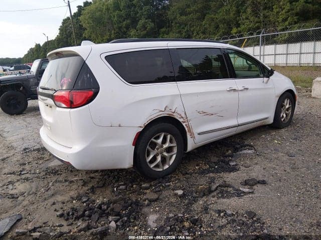 2017 CHRYSLER PACIFICA TOURING-L 4