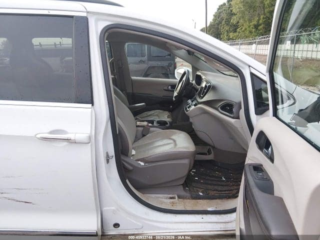 2017 CHRYSLER PACIFICA TOURING-L 5