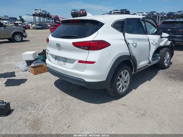 2020 HYUNDAI TUCSON SE 4
