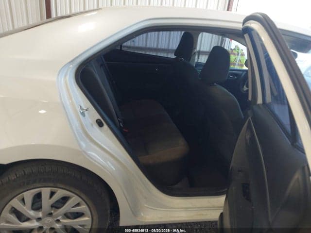 2017 TOYOTA COROLLA LE 8