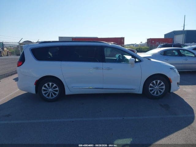 2017 CHRYSLER PACIFICA TOURING-L 13
