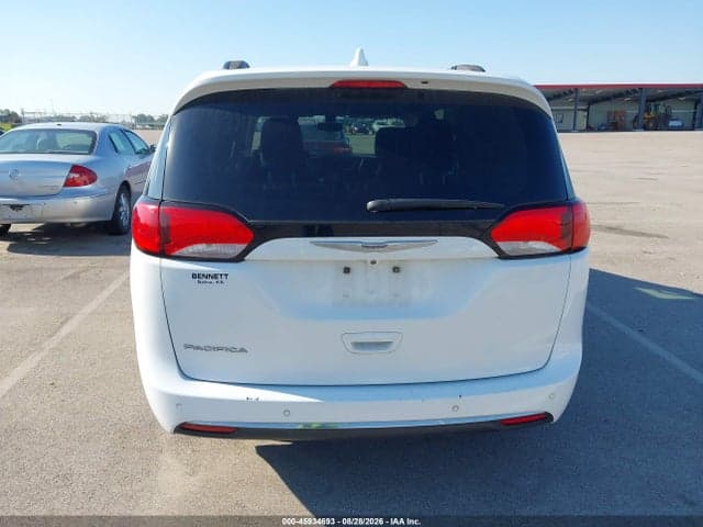 2017 CHRYSLER PACIFICA TOURING-L 16