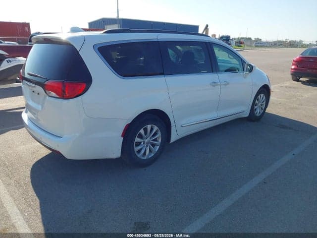 2017 CHRYSLER PACIFICA TOURING-L 4