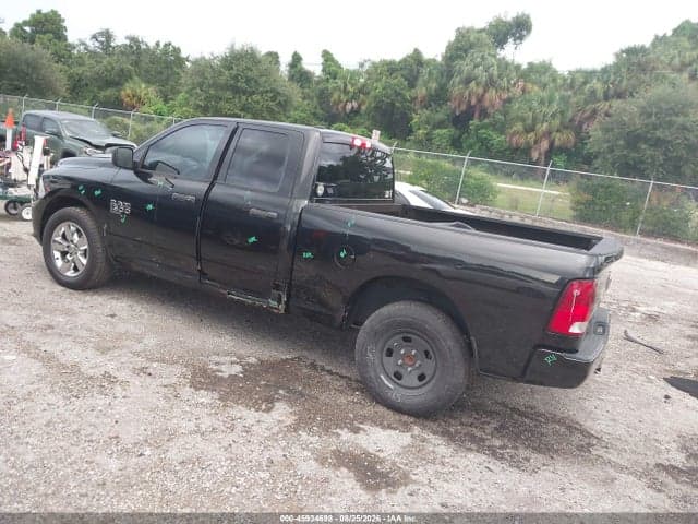 2019 RAM 1500 CLASSIC EXPRESS 4X4 6'4 BOX 3
