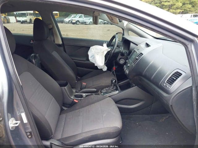 2017 KIA FORTE S 5