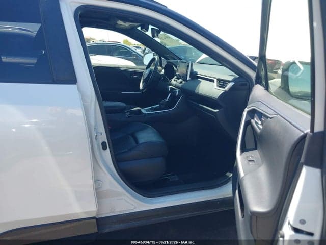 2019 TOYOTA RAV4 HYBRID XSE 5