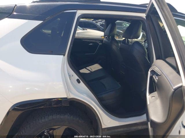 2019 TOYOTA RAV4 HYBRID XSE 8