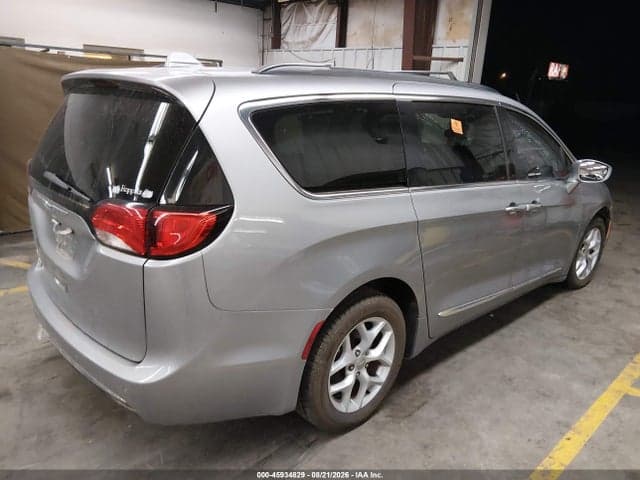 2017 CHRYSLER PACIFICA TOURING-L 4