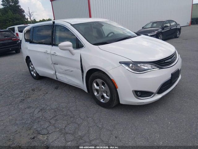 2019 CHRYSLER PACIFICA HYBRID TOURING PLUS 1