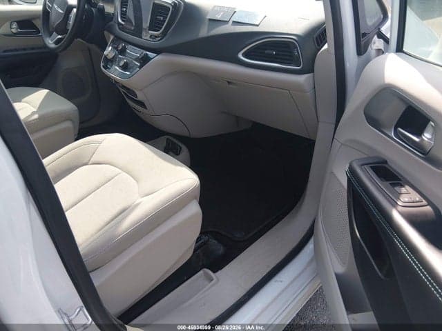 2019 CHRYSLER PACIFICA HYBRID TOURING PLUS 5