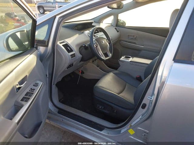 2017 TOYOTA PRIUS V FIVE 5