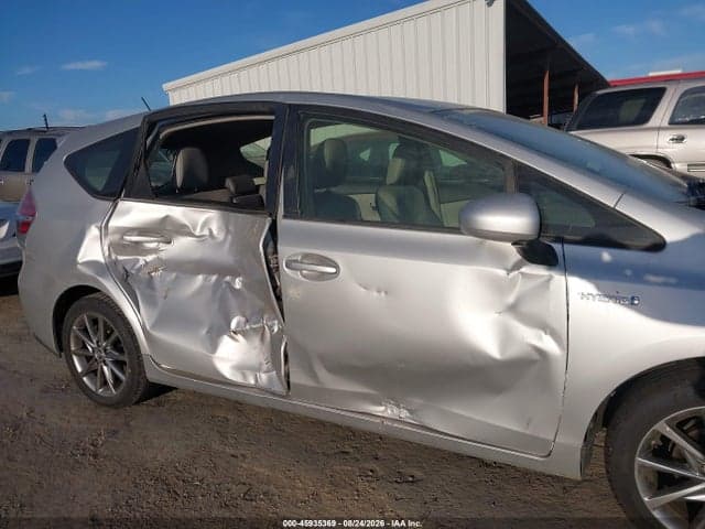 2017 TOYOTA PRIUS V FIVE 6