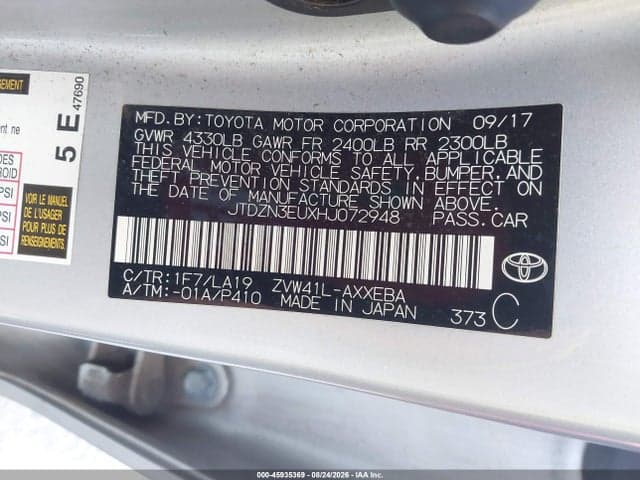 2017 TOYOTA PRIUS V FIVE 9