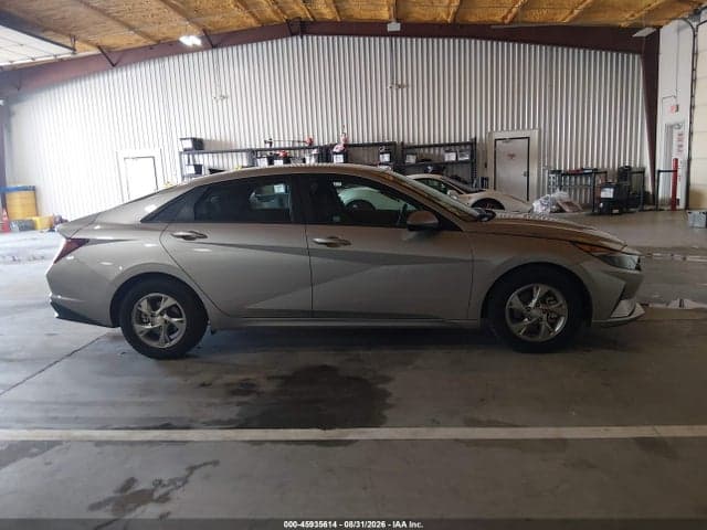 2021 HYUNDAI ELANTRA SE 13