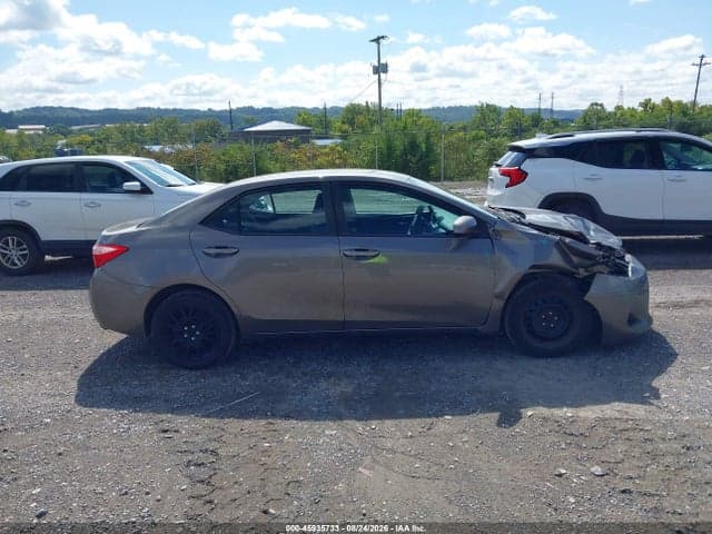 2017 TOYOTA COROLLA LE 14