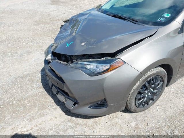 2017 TOYOTA COROLLA LE 18