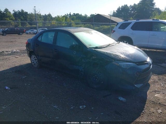 2018 TOYOTA COROLLA LE 1