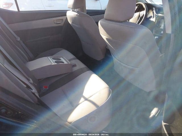 2018 TOYOTA COROLLA LE 8