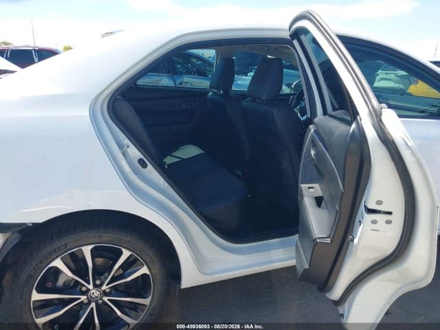 2019 TOYOTA COROLLA SE 8