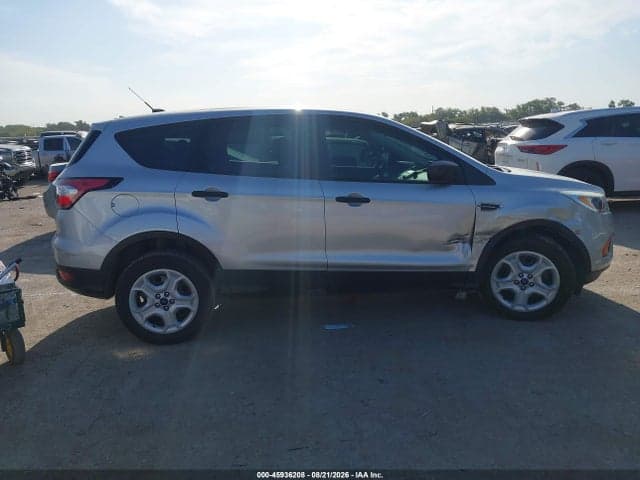 2017 FORD ESCAPE S 11