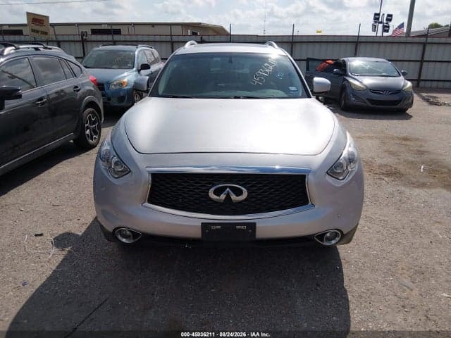 2017 INFINITI QX70 12