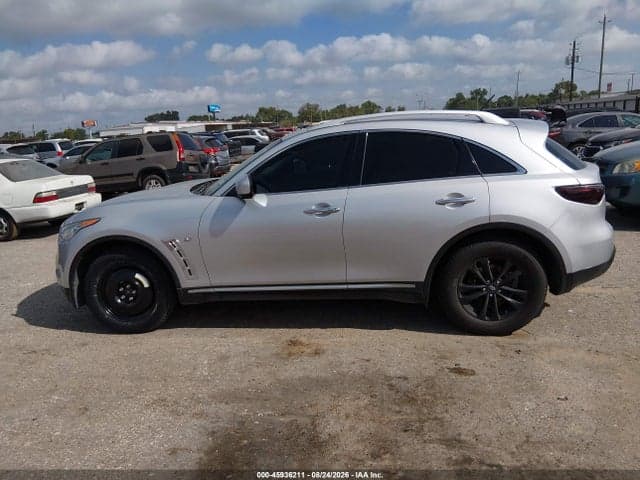 2017 INFINITI QX70 14