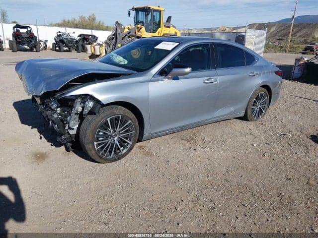 2025 LEXUS ES 300H 2